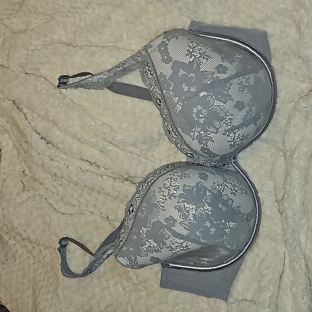 EUC cacique 44DD plunge bra